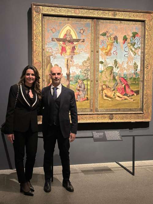 Citt� di Castello e l�Umbria in vetrina a New York con lo Stendardo Processionale della Santissima Trinit� nella mostra �Raphael: Sublime Poetry� al Metropolitan Museum. Secondi e Botteghi: �Una mostra straordinaria che scrive la storia dell�arte e Citt� di Castello c��