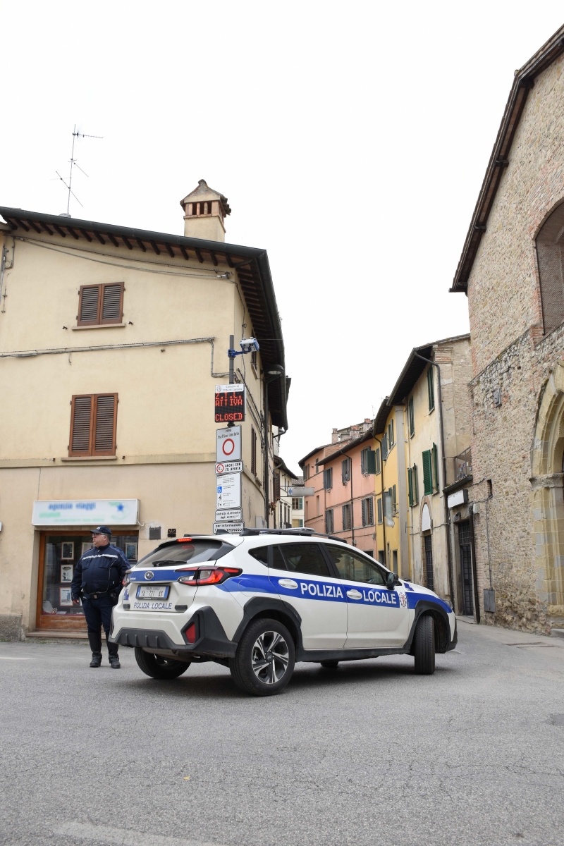 Partita stamattina la sperimentazione della nuova regolamentazione della ZTL nel centro storico: attivati i varchi elettronici, che nella fase di pre-esercizio, in programma fino al 2 giugno, non daranno luogo a sanzioni