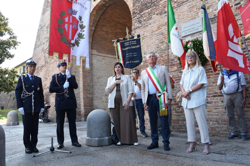 Una copia della Costituzione ai rappresentati di Anpi, Istituto �Gabriotti� e associazioni combattentistiche per celebrare�l�82� anniversario della liberazione di Citt� di Castello dall�occupazione nazifascista avvenuta il 22 luglio 1944