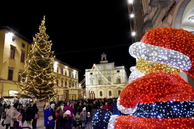 I musicisti tifernati saranno protagonisti del Natale 2026: il Comune ha emesso un avviso pubblico per selezionare brani di artisti locali da inserire nella playlist che sar� trasmessa in filodiffusione durante le festivit�